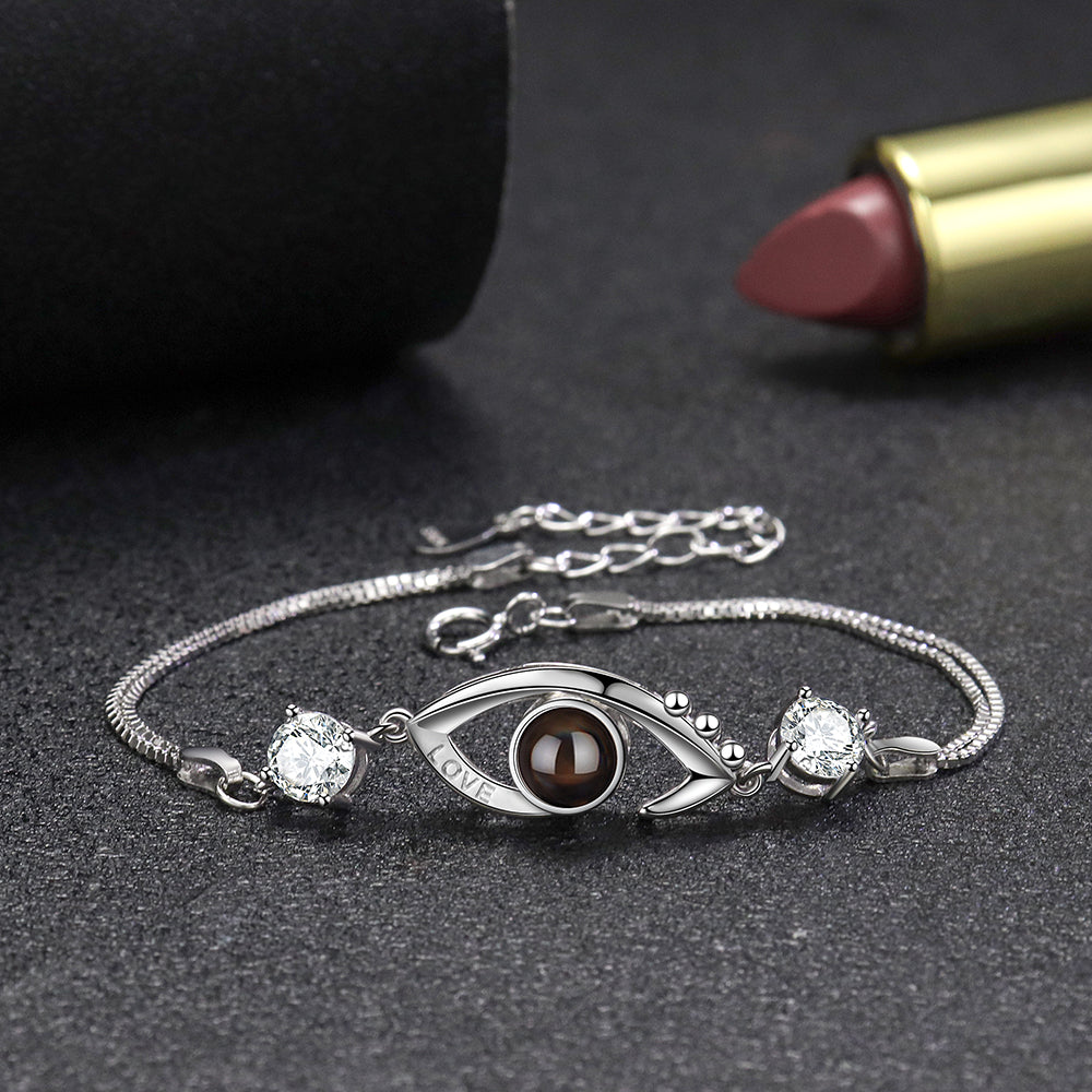 Infinite Apple Eye Bracelet